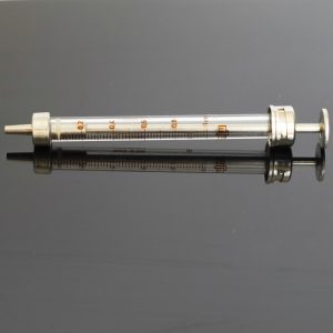 سرنگ فلزی شیشه ای انسولین آلمانی 0,8cm3 32 IE Glass Syringe Insulin Germany (کپی)