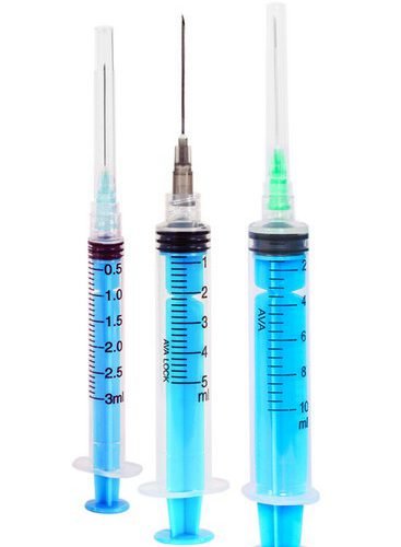 -طراحی و ساخته شده بر اساس استانداردهای بین المللی ISO594 , ISO7864 , ISO7886-1 و ISO6009 و استاندارد ملی ISIRI 770 -جدا نشدن سرسوزن از سرنگ در فرآیند تزریقسرنگ لوئرلاک آوا (لوورلاک) بدون درد luer-lock luer-lok luer-loc luerlock syringe -بدنه سرنگ تولید شده از پلی پروپیلن پزشکی (Medical grade P.P.) -سوزن دارای پوشش سیلیکونی جهت کاهش سوزش و درد تزریق -دارای سوزن از جنس استیل ضدزنگ پزشکی304 -بَرِل شفاف همراه با درجه های -سِتَرون شده با گاز اتیلن اکساید -تاریخ انقضا: 5 سال پس از تولید