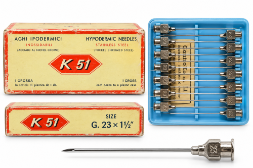سرسوزن فلزی K51 سایز 23G طول 1.5 اینچ با بدنه استیل ضدزنگ در محفظه پلاستیکی آبی و جعبه کرم و قرمز